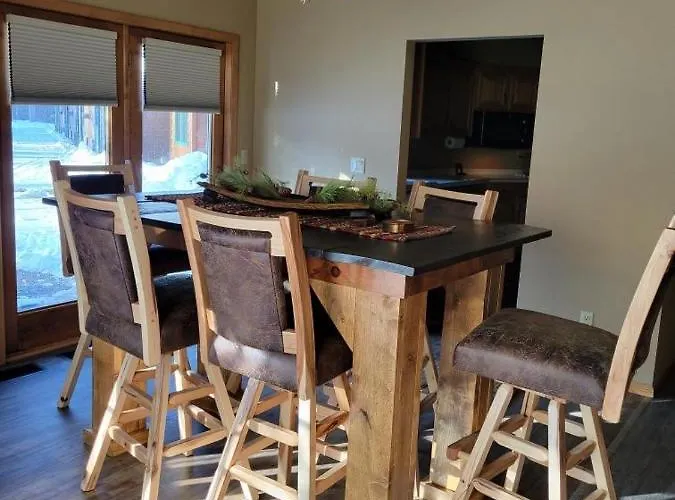 Whitetail Lodge