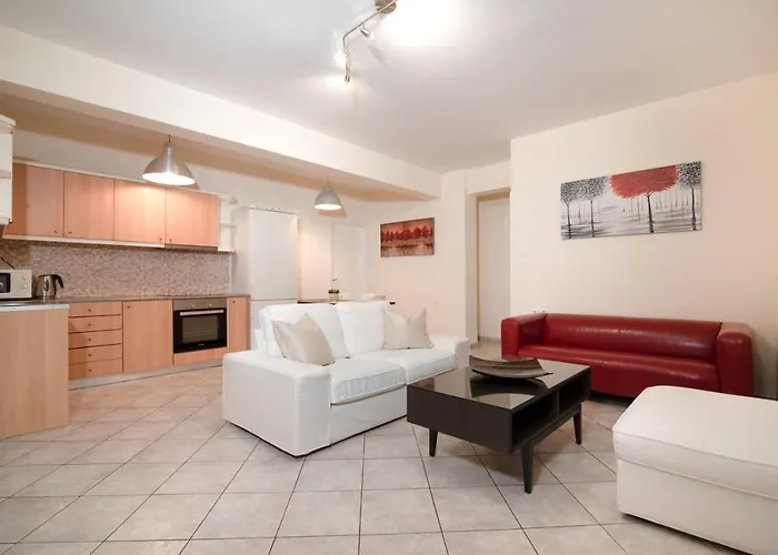 Elena'S Apartments By The Sea And Airport
