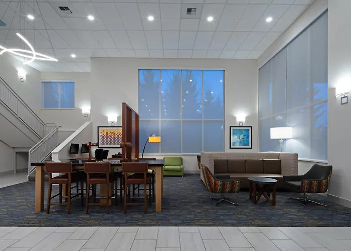 Holiday Inn Express & Suites Seattle-Sea-Tac Airport By Ihg