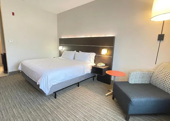 Holiday Inn Express Hotel & Suites Decatur, Tx By Ihg