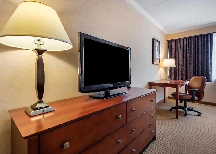 Best Western Plus Oswego Hotel And Conference Center