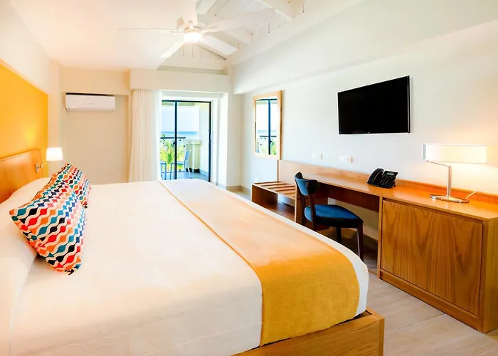 Coral Costa Caribe Beach Resort