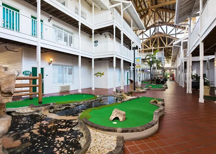 Holiday Inn & Suites Clearwater Beach S-Harbourside
