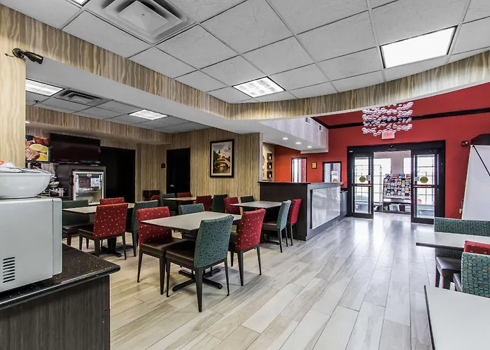 Comfort Suites Fairgrounds West