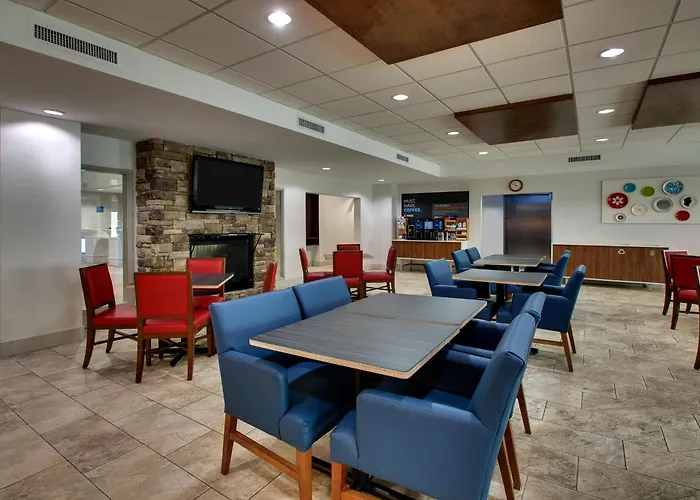 Holiday Inn Express Hotel & Suites Waukegan/Gurnee By Ihg