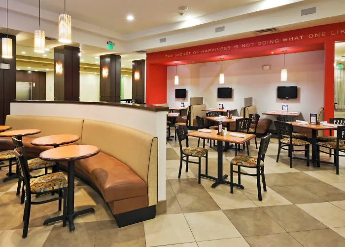 Holiday Inn Hotel & Suites Waco Northwest By Ihg