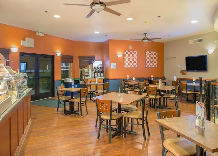 Holiday Inn Express Hotel & Suites Arcata/Eureka-Airport Area By Ihg