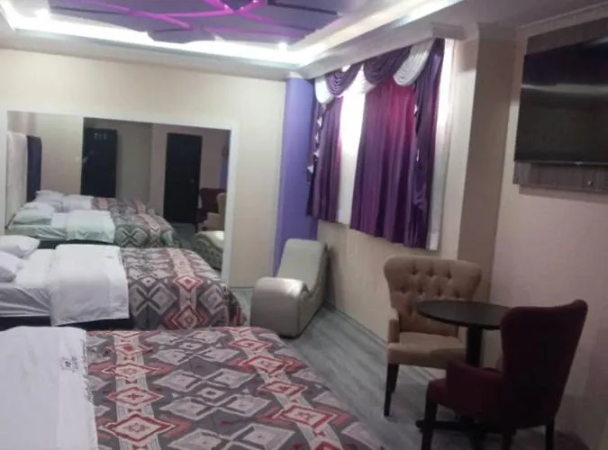 Hostal Kapital II