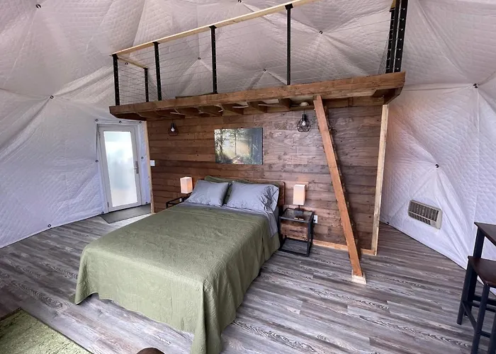 Canyon Rim Domes - A Luxury Glamping Experience!!