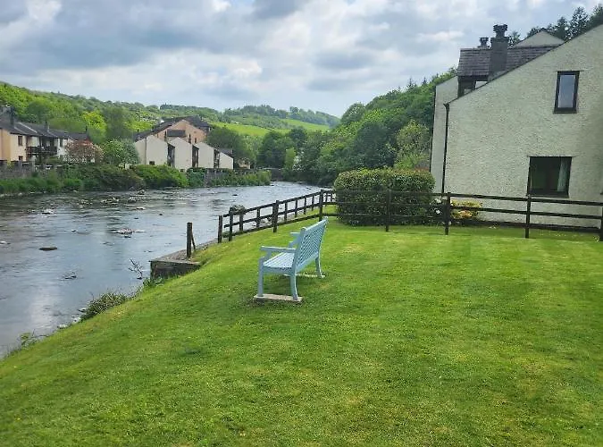 Lakeland Village
