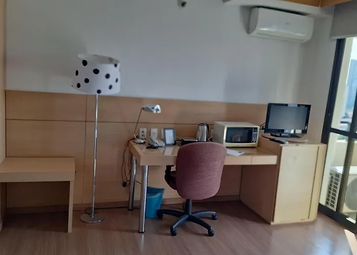 Flat In Dentro Do Hotel 4 Estrelas - Acomoda Ate 4 Pessoas Rua Diogo Moreira 247 , Coracao Da Faria Lima - Otima Localizacao, E Conforto