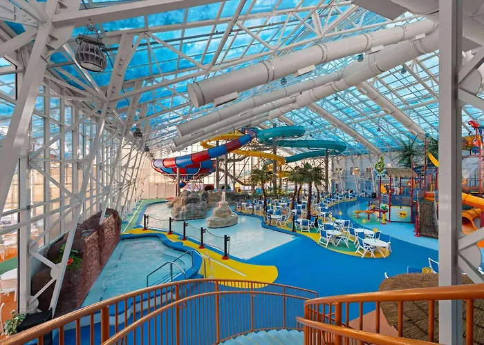 La Quinta Inn And Suites By Wyndham At Watiki Waterpark