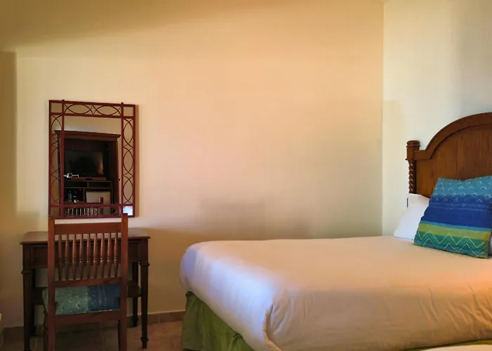 Punta Pescadero Paradise Hotel & Villas