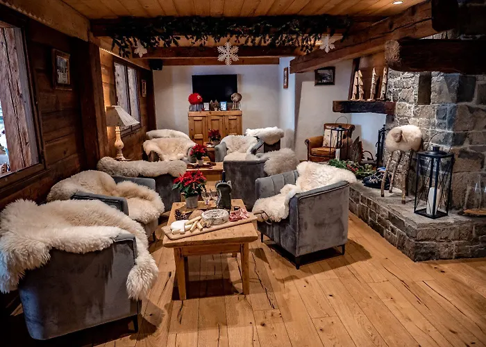 Les Chalets De La Serraz