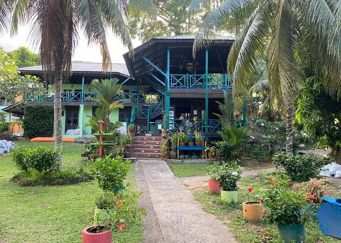 Nazri'S Place 2