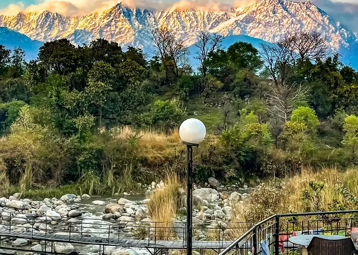 Prakriti Aalay - Riverside Mountain View Boutique Eco Resort