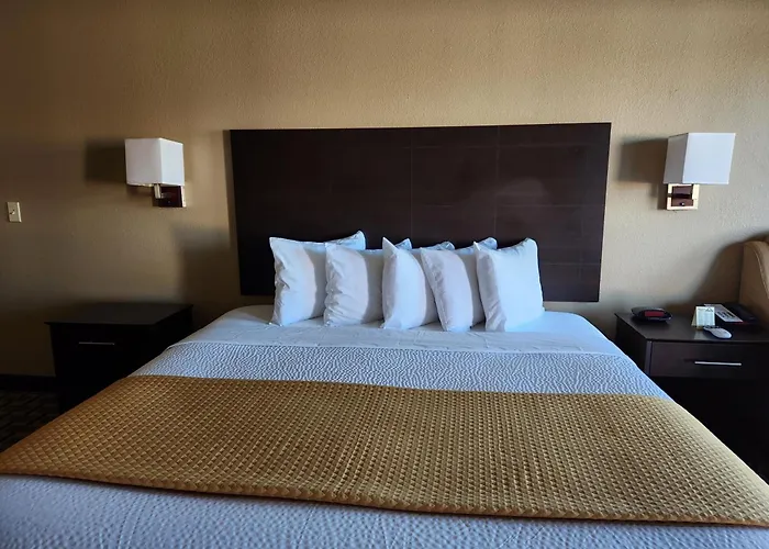 Days Inn By Wyndham Baytown East