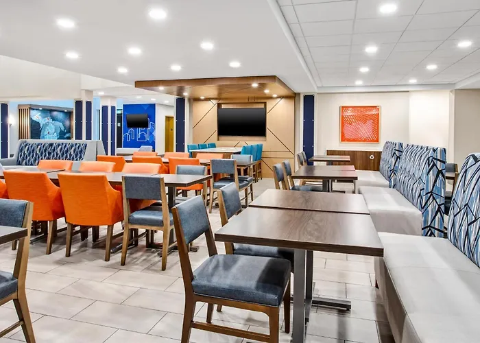 Holiday Inn Express Hotel & Suites - Belleville Area By Ihg