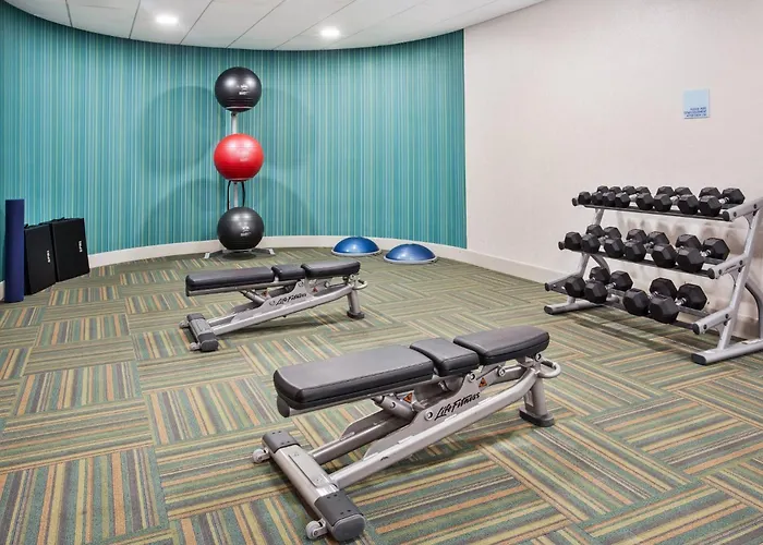 Holiday Inn Express Hotel & Suites - Belleville Area By Ihg