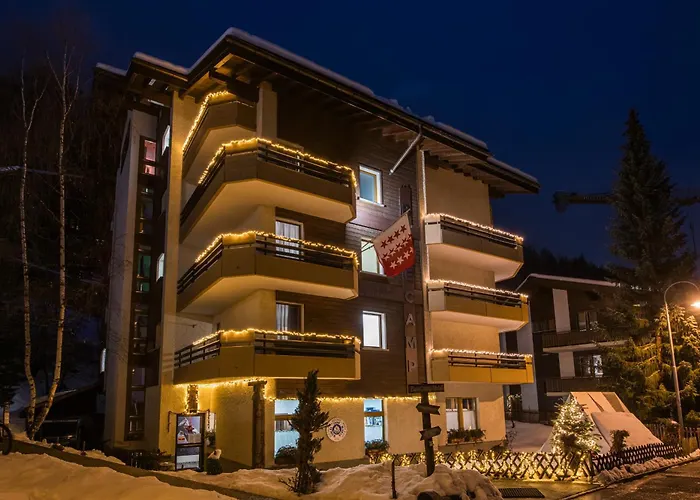 Basecamp Hotel