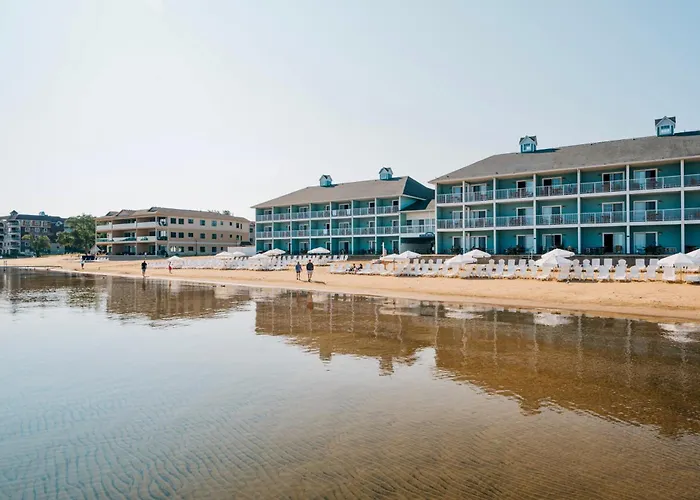 Lake Leelanau Resorts