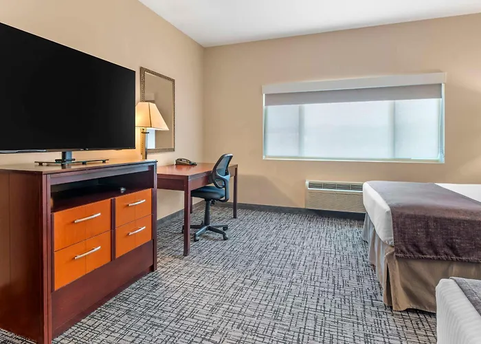Best Western Plus Bayside Hotel