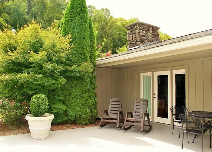 Fontana Dam Resorts