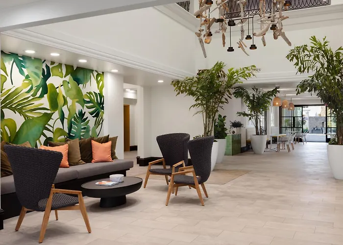 Tommy Bahama Miramonte Resort & Spa