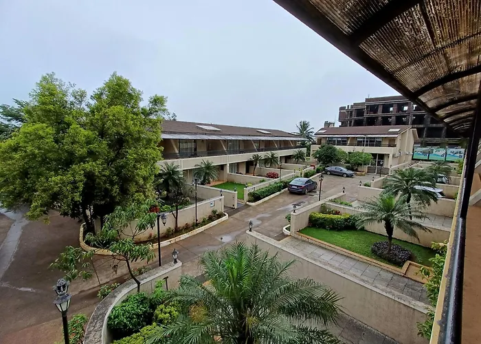 Misty Meadows, Lonavala