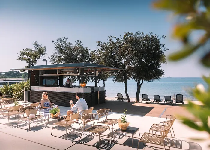 Maistra Select Amarin Resort