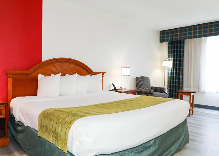 Ramada By Wyndham Cumberland Downtown