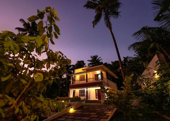The Vogue - Luxury Private Pool Villa , Athirappilly