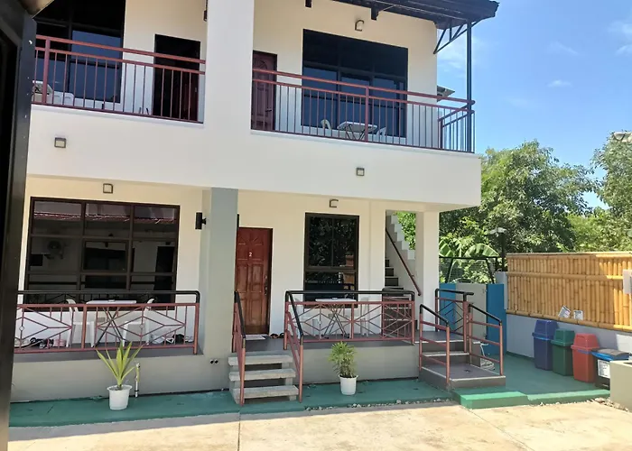 Alona Whitehouses Resort