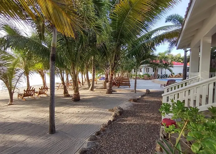 Ceiba Beach Resort