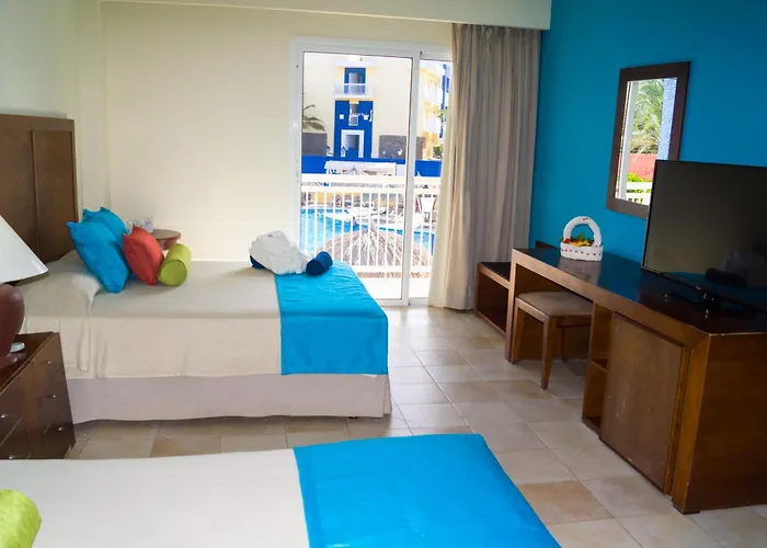 Hesperia Playa El Agua