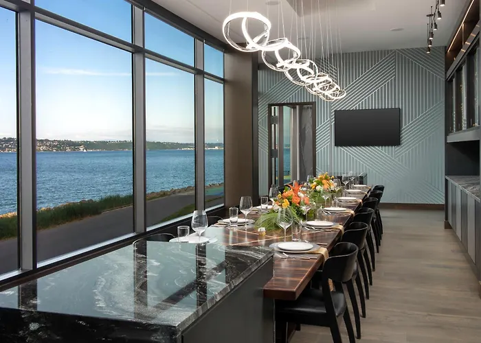 Silver Cloud Hotel Tacoma At Point Ruston Waterfront