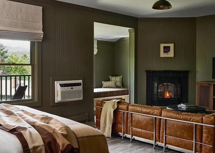 Bluebird Cady Hill Lodge