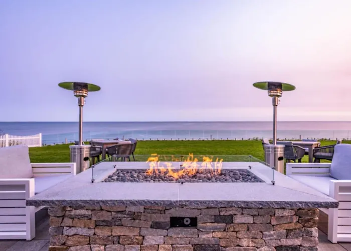 Pelham House Resort