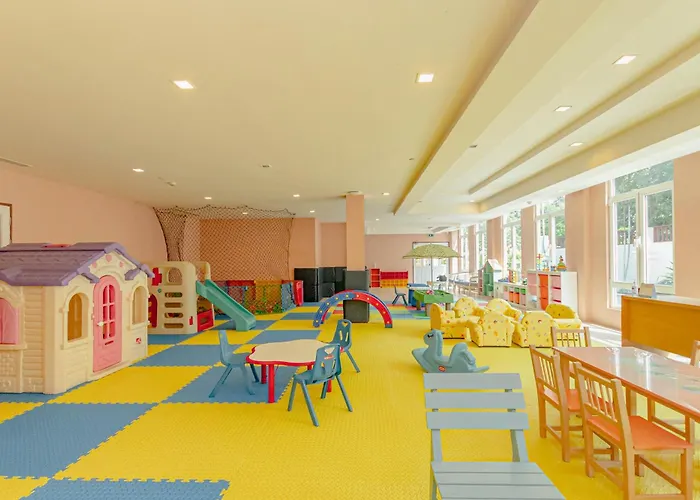Grand Pacific Sovereign Resort & Spa