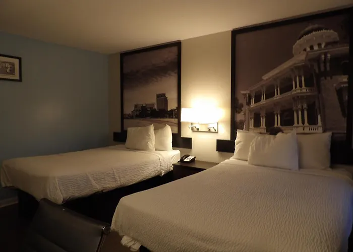 Super 8 By Wyndham Ocean Springs Biloxi