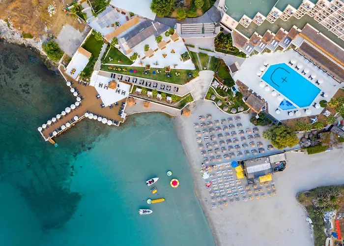 Design Plus Seya Beach Hotel