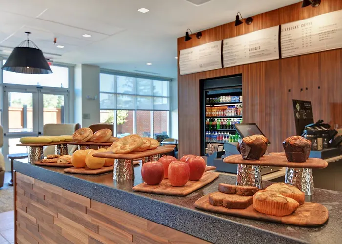 Courtyard By Marriott Jackson Madison