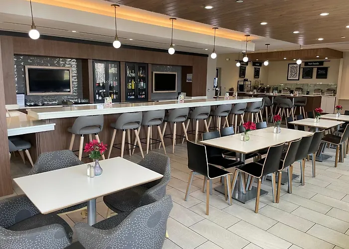 Holiday Inn Atlanta-Gas South Arena Area By Ihg