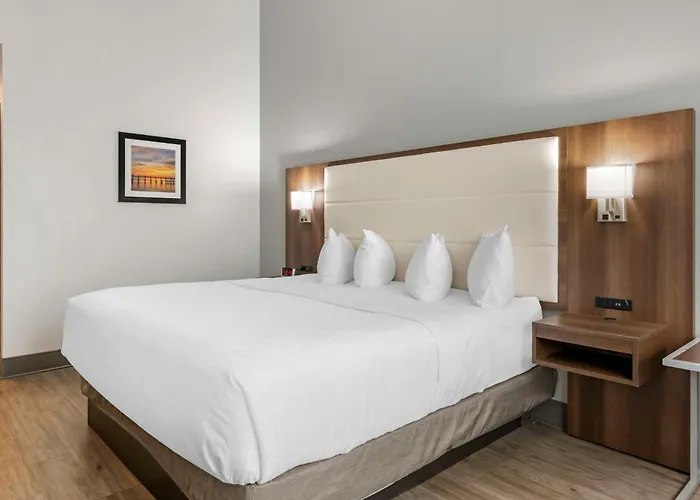 Best Western Plus First Coast Inn And Suites