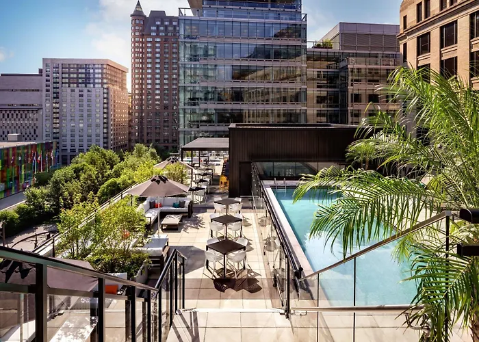 Humaniti Hotel Montreal, Autograph Collection