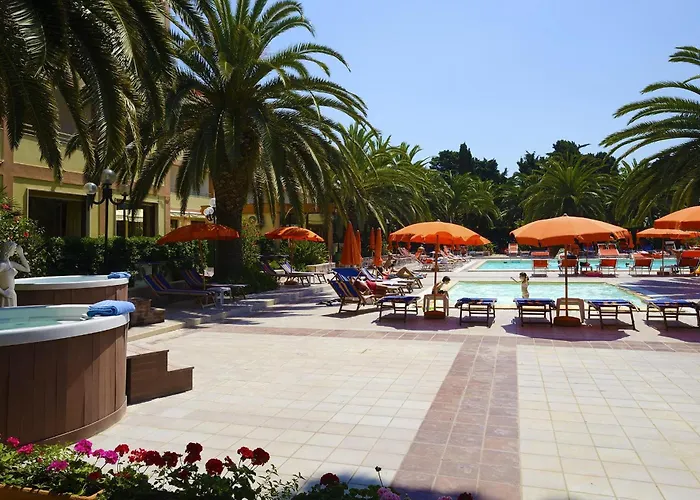 Hotel Oasis