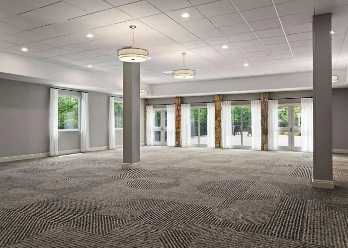 Doubletree By Hilton Pittsburgh Airport