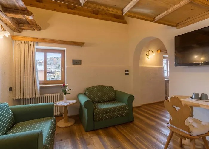 Historic Hotel Ristorante La Stua