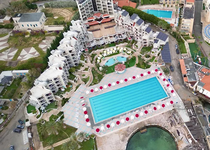Beachfront Chalet In Aqualand Resort - Batroun
