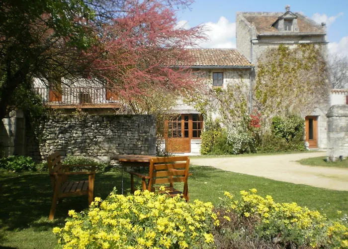 Le Pigeonnier Du Perron Hotel
